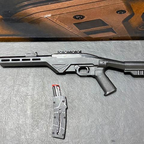 RIFLE 7022 TACTICAL CORONHA POLIPROPILENO COM REFORÇO DE FIBRA DE VIDRO NA COR PRETA